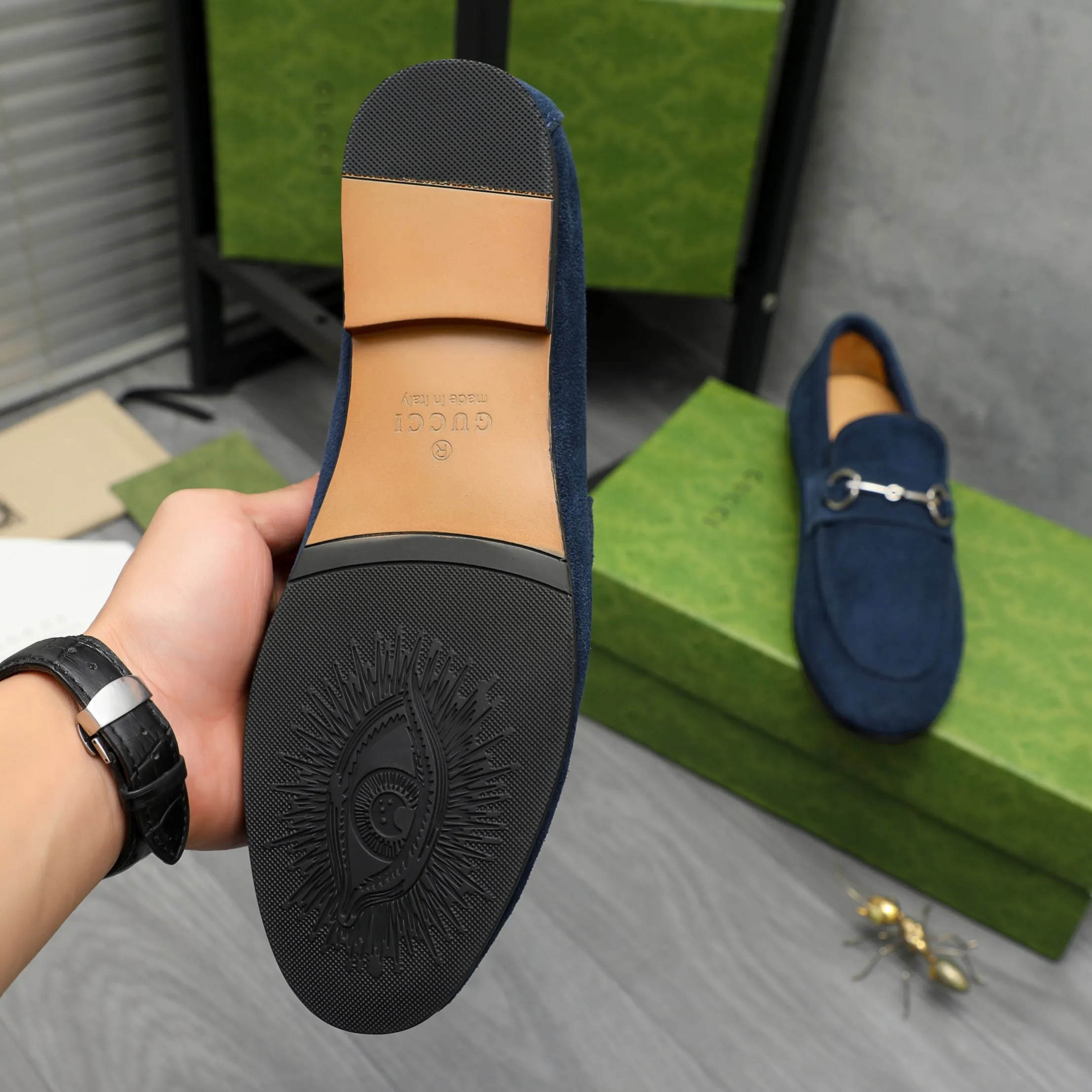 Men's shoes 💰p400 Product trademark: GUCCI "Gucci" business casual leather shoes Regular size: 38-46 (38.45.46 custom-made, non-returnable) Product materials: Selected suede cowhide upper, cowhide lining, original rubber outsole
